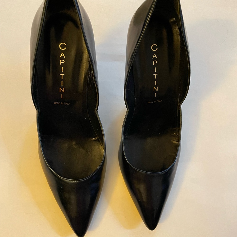 Black Capitini heels minimal use